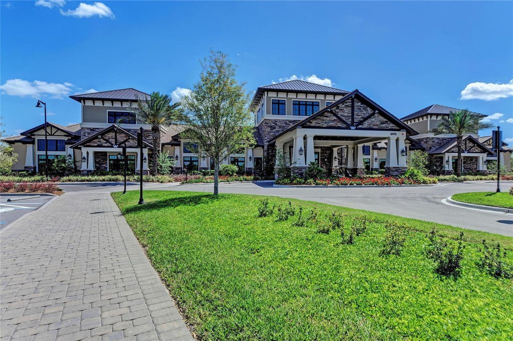 Image 35 of property listing at 6735 HAVERHILL COURT, Bradenton, FL 34202