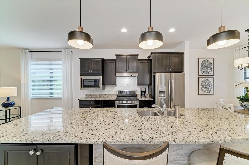 Image 7 of property listing at 6735 HAVERHILL COURT, Bradenton, FL 34202