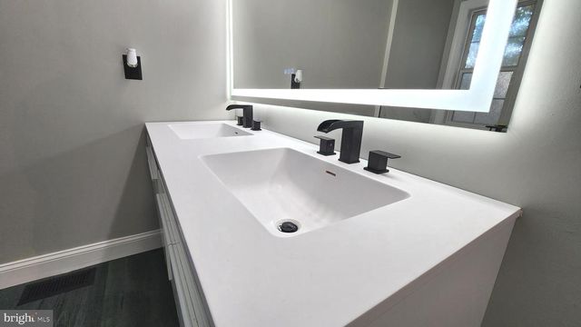 10 VAN BUREN CT, Smyrna, DE 19977