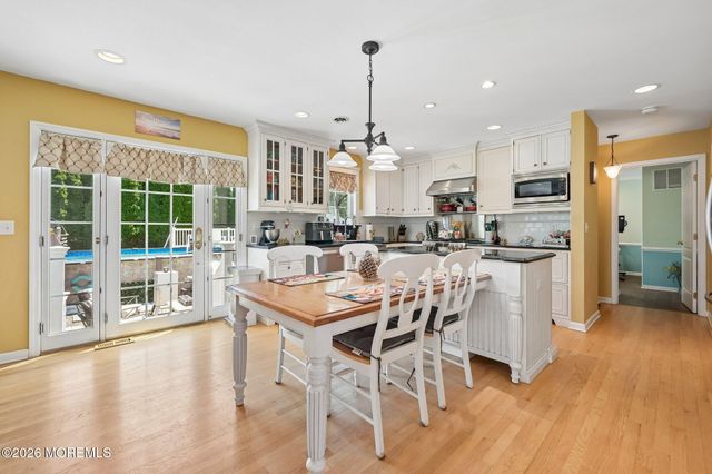 155 Riptide Avenue, Manahawkin, NJ 08050