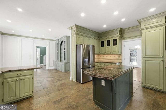 7300 Chattahoochee Bluff Drive, Atlanta, GA 30350