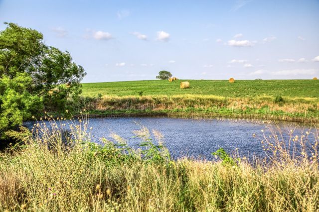 3575 County Road 271, Moulton, TX 77975