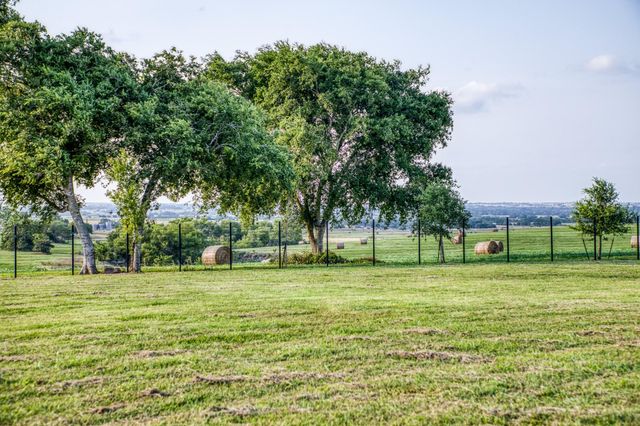 3575 County Road 271, Moulton, TX 77975
