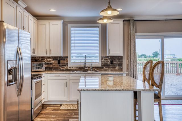 3575 County Road 271, Moulton, TX 77975