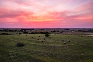 3575 County Road 271, Moulton, TX 77975