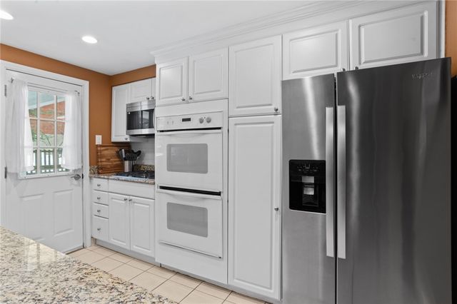 1049 Windermere Dr., Squirrel Hill, PA 15218