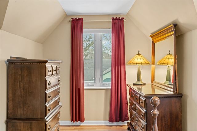 1049 Windermere Dr., Squirrel Hill, PA 15218