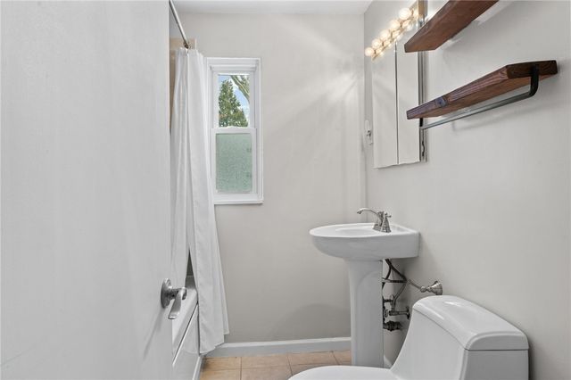 1049 Windermere Dr., Squirrel Hill, PA 15218