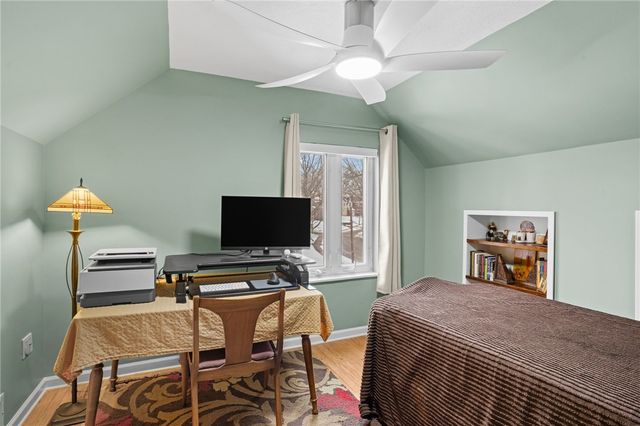 1049 Windermere Dr., Squirrel Hill, PA 15218