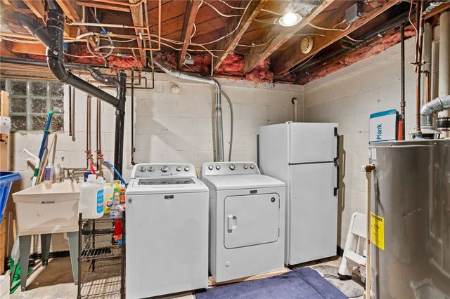 1049 Windermere Dr., Squirrel Hill, PA 15218