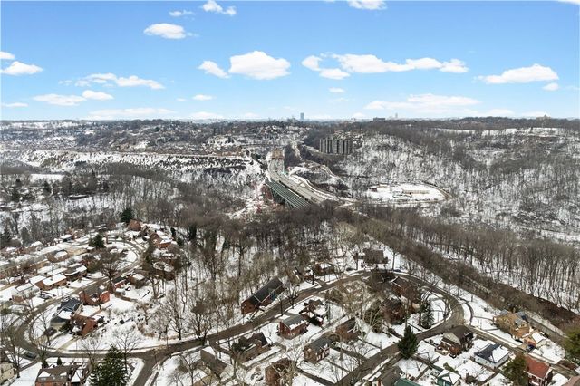 1049 Windermere Dr., Squirrel Hill, PA 15218