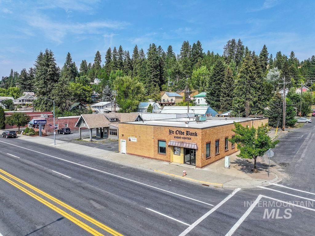 424 S Main St, Troy, ID 83871 photo 4