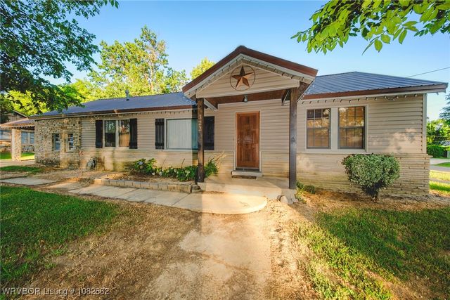 322 Locust Street, Sallisaw, OK 74955