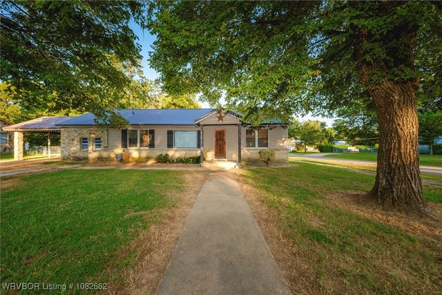 322 Locust Street, Sallisaw, OK 74955