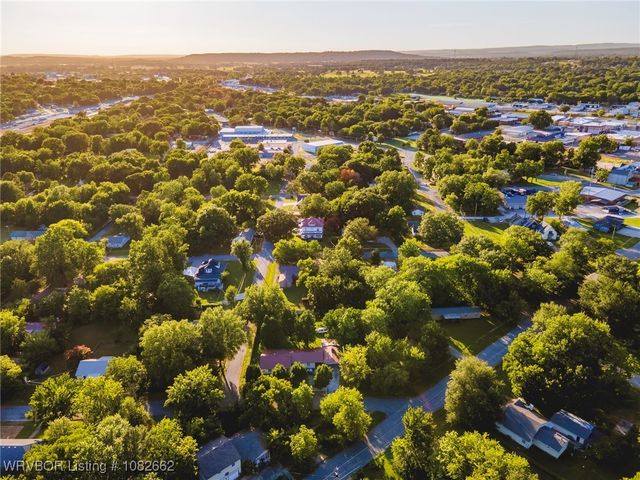 322 Locust Street, Sallisaw, OK 74955