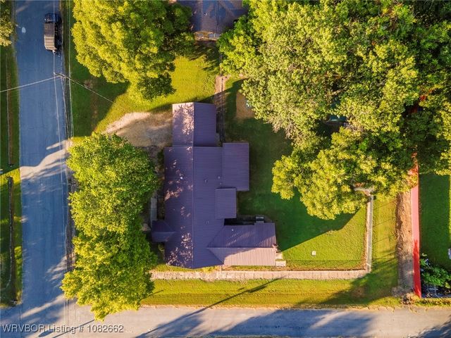 322 Locust Street, Sallisaw, OK 74955