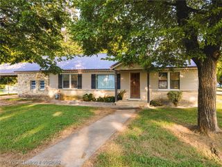 322 Locust Street, Sallisaw, OK 74955