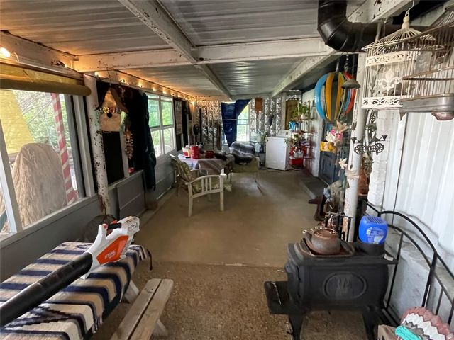 1116 Navarro, Mart, TX 76664