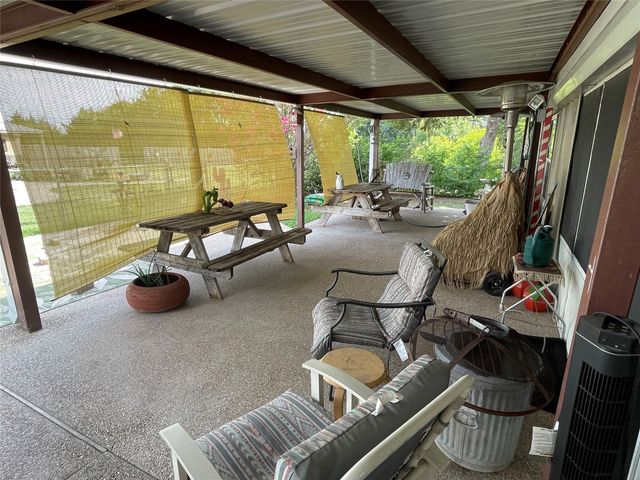 1116 Navarro, Mart, TX 76664