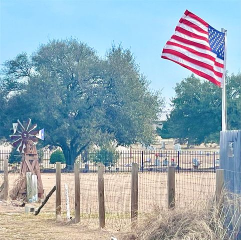 1116 Navarro, Mart, TX 76664