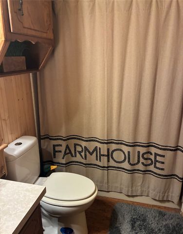 1116 Navarro, Mart, TX 76664