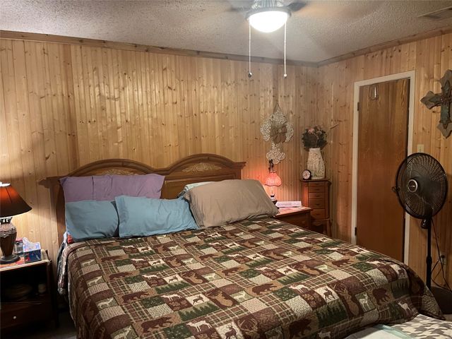 1116 Navarro, Mart, TX 76664