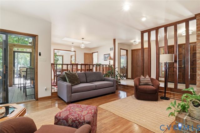 2201 Planters Row Dr, Midlothian, VA 23113