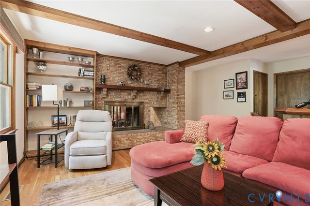 2201 Planters Row Dr, Midlothian, VA 23113