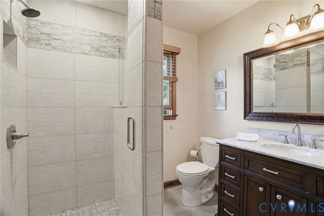 2201 Planters Row Dr, Midlothian, VA 23113