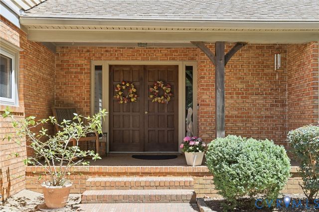 2201 Planters Row Dr, Midlothian, VA 23113