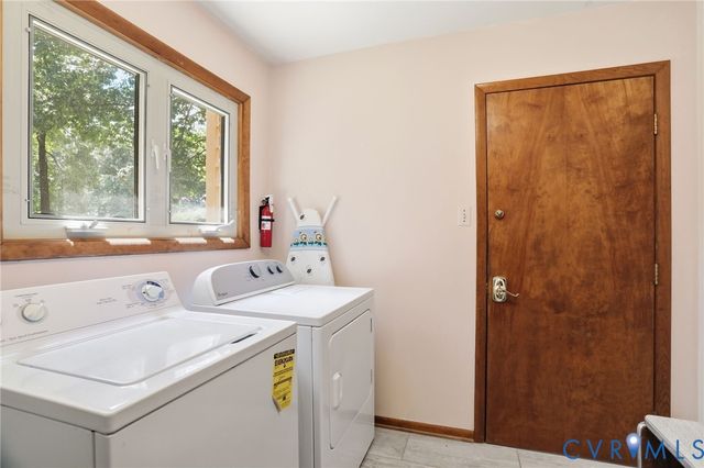 2201 Planters Row Dr, Midlothian, VA 23113