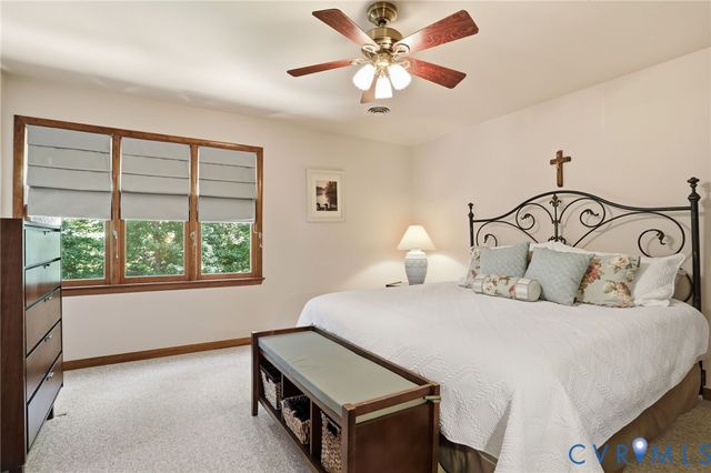 2201 Planters Row Dr, Midlothian, VA 23113