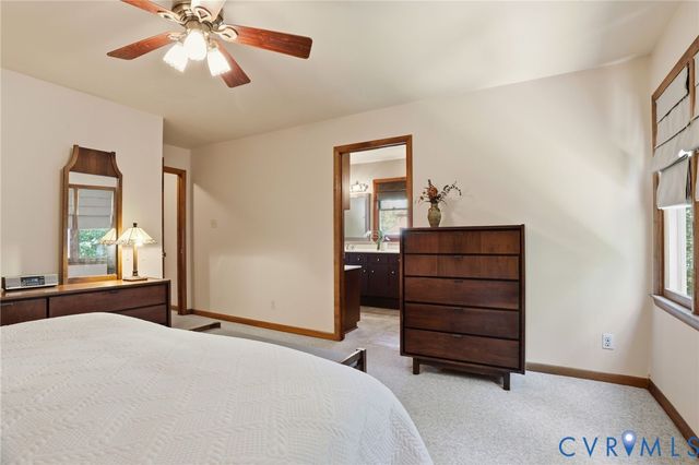 2201 Planters Row Dr, Midlothian, VA 23113