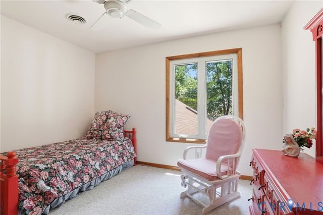 2201 Planters Row Dr, Midlothian, VA 23113