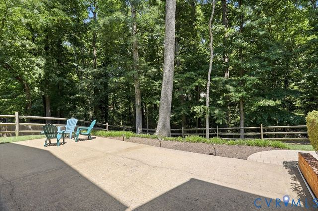 2201 Planters Row Dr, Midlothian, VA 23113