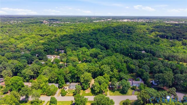 2201 Planters Row Dr, Midlothian, VA 23113