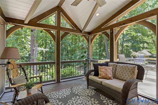 2201 Planters Row Dr, Midlothian, VA 23113
