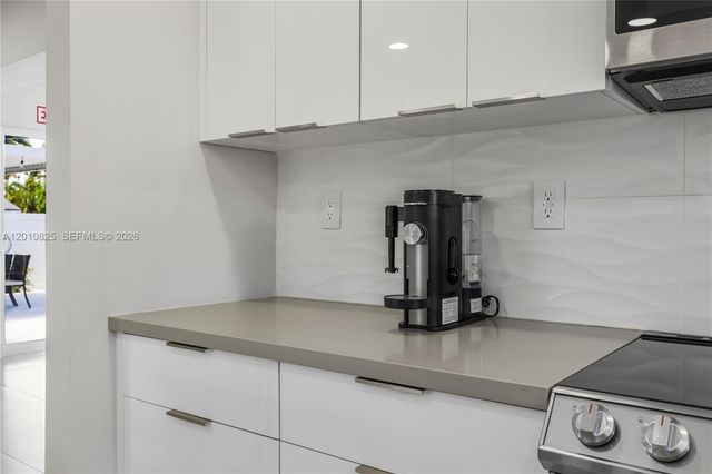 1104 N 13th Ter, Hollywood, FL 33019