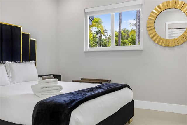 1104 N 13th Ter, Hollywood, FL 33019