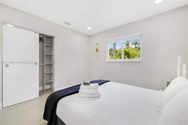 1104 N 13th Ter, Hollywood, FL 33019