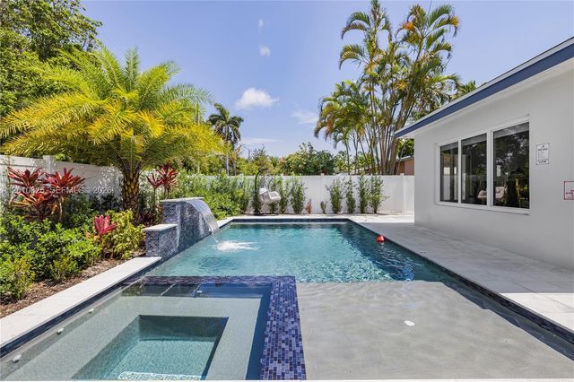 1104 N 13th Ter, Hollywood, FL 33019