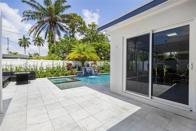 1104 N 13th Ter, Hollywood, FL 33019