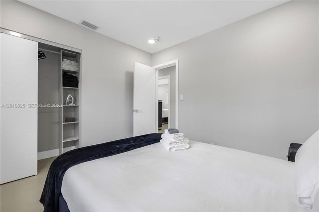 1104 N 13th Ter, Hollywood, FL 33019