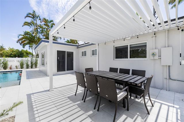 1104 N 13th Ter, Hollywood, FL 33019