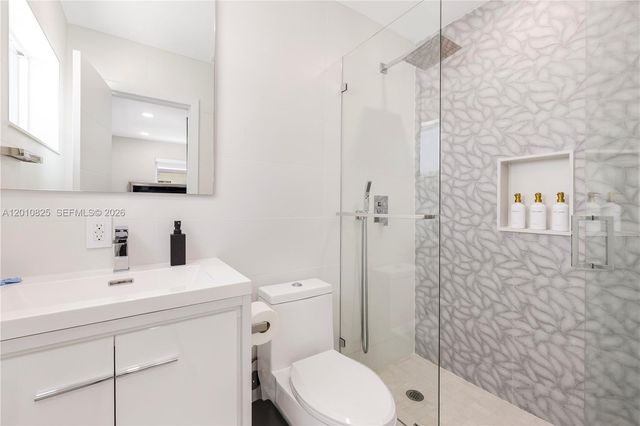 1104 N 13th Ter, Hollywood, FL 33019