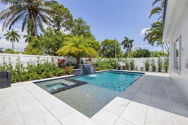 1104 N 13th Ter, Hollywood, FL 33019