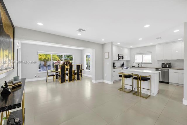1104 N 13th Ter, Hollywood, FL 33019
