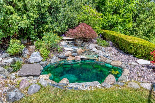 57898 Abraham Drive, Washington, MI 48094