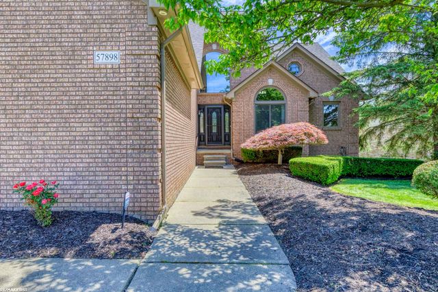 57898 Abraham Drive, Washington, MI 48094