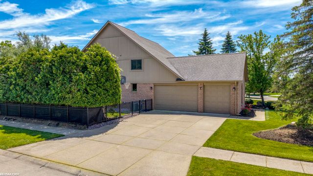 57898 Abraham Drive, Washington, MI 48094